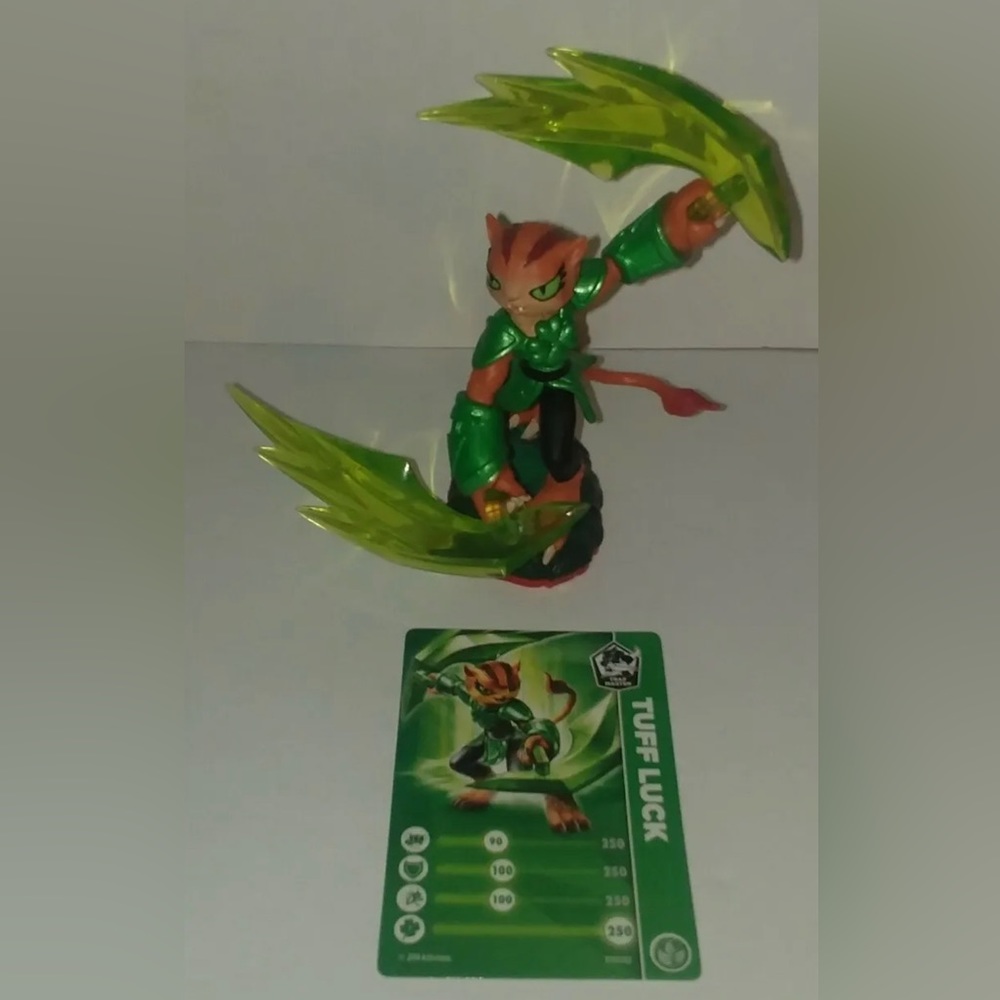 TUFF LUCK TRAP MASTER ~ LIFE ELEMENT ☆ SKYLANDERS TRAP TEAM FIGURE w/stats card